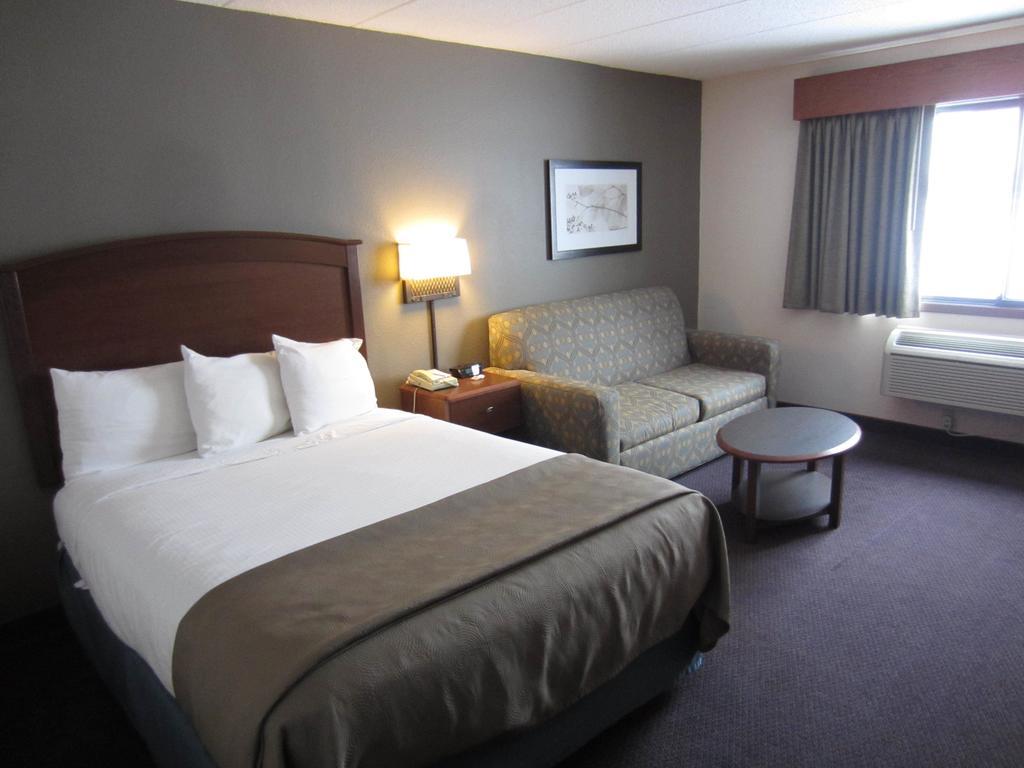 Americinn By Wyndham Hutchinson Buitenkant foto