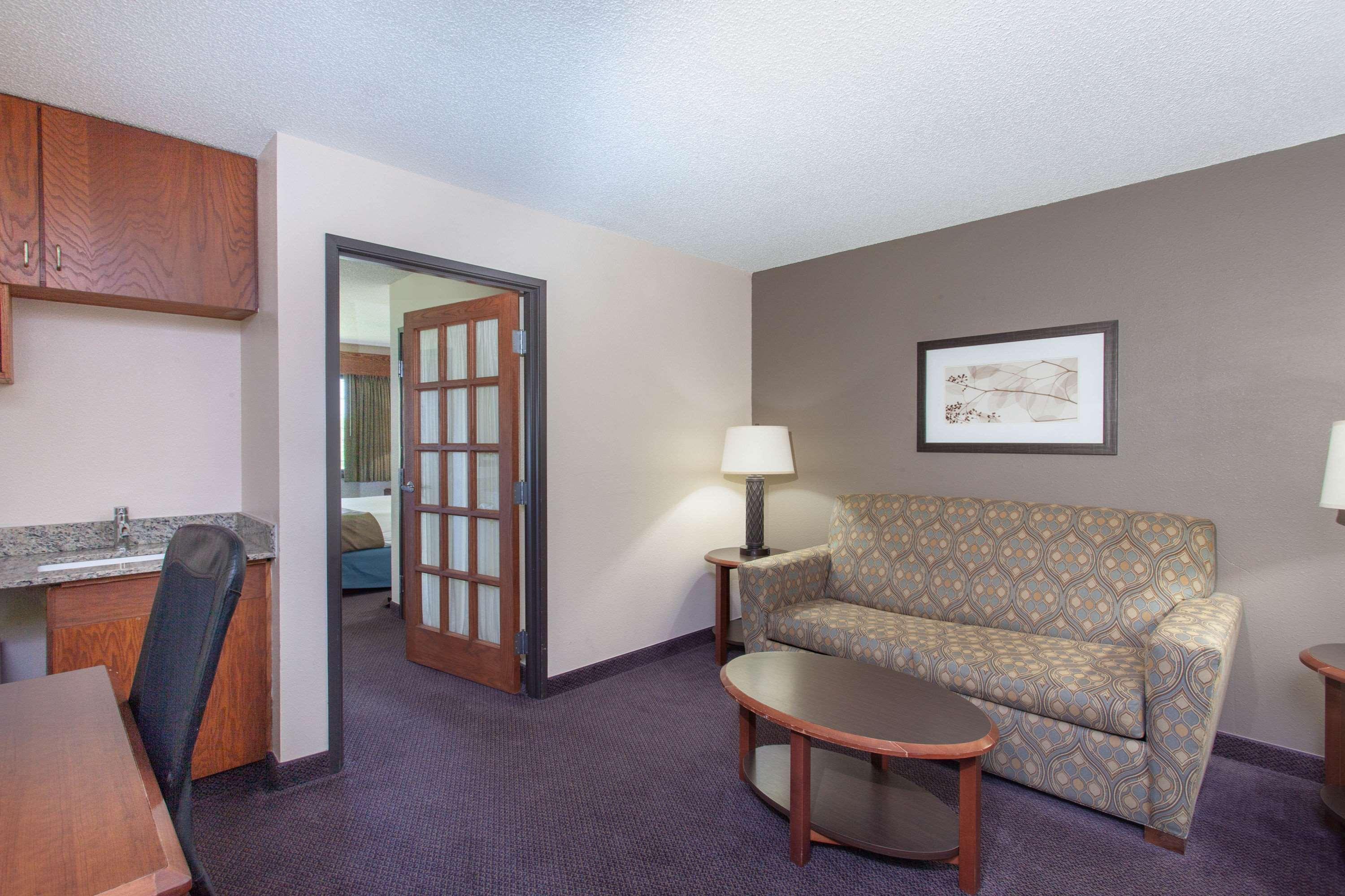 Americinn By Wyndham Hutchinson Buitenkant foto