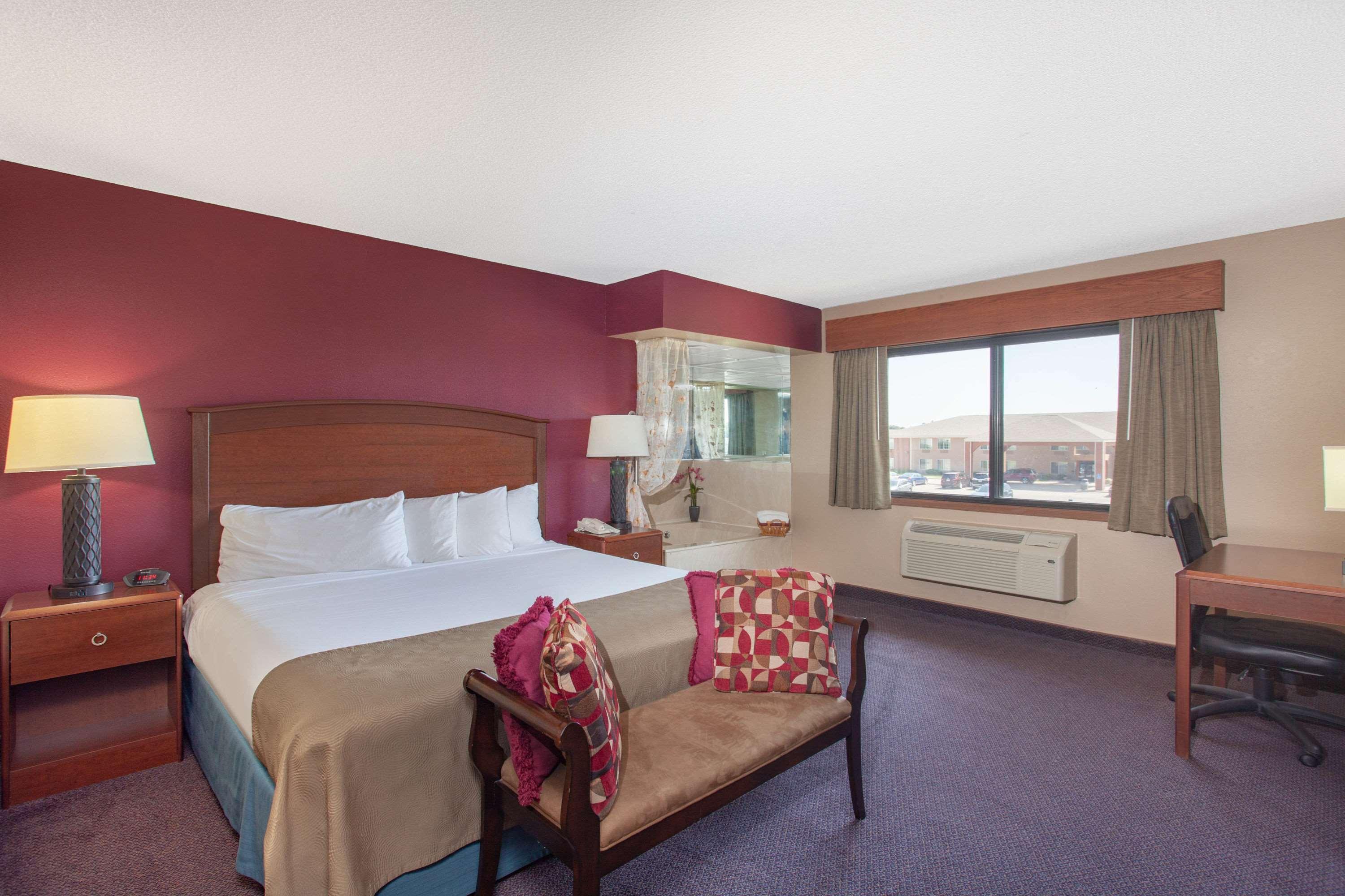 Americinn By Wyndham Hutchinson Buitenkant foto