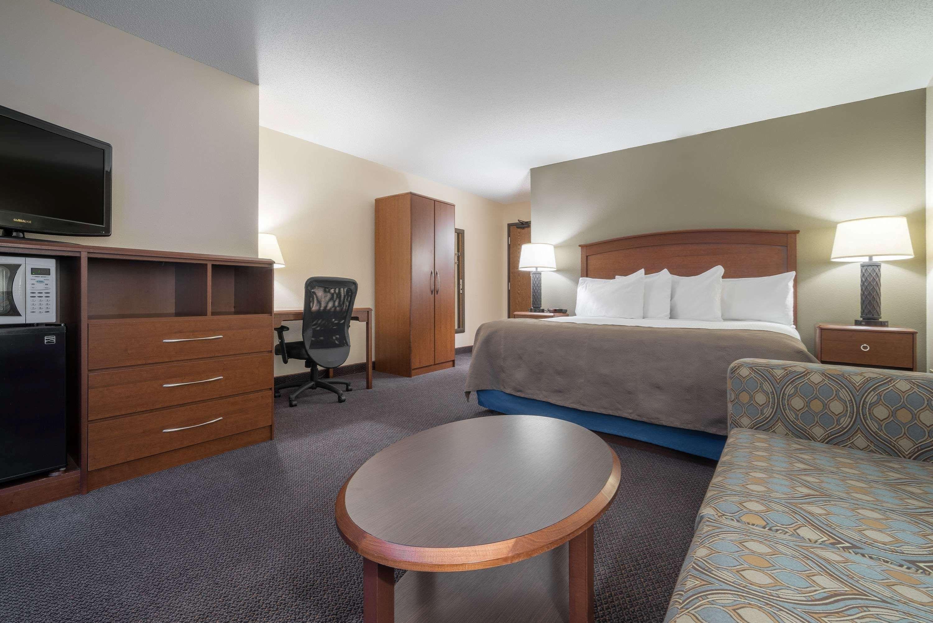 Americinn By Wyndham Hutchinson Buitenkant foto