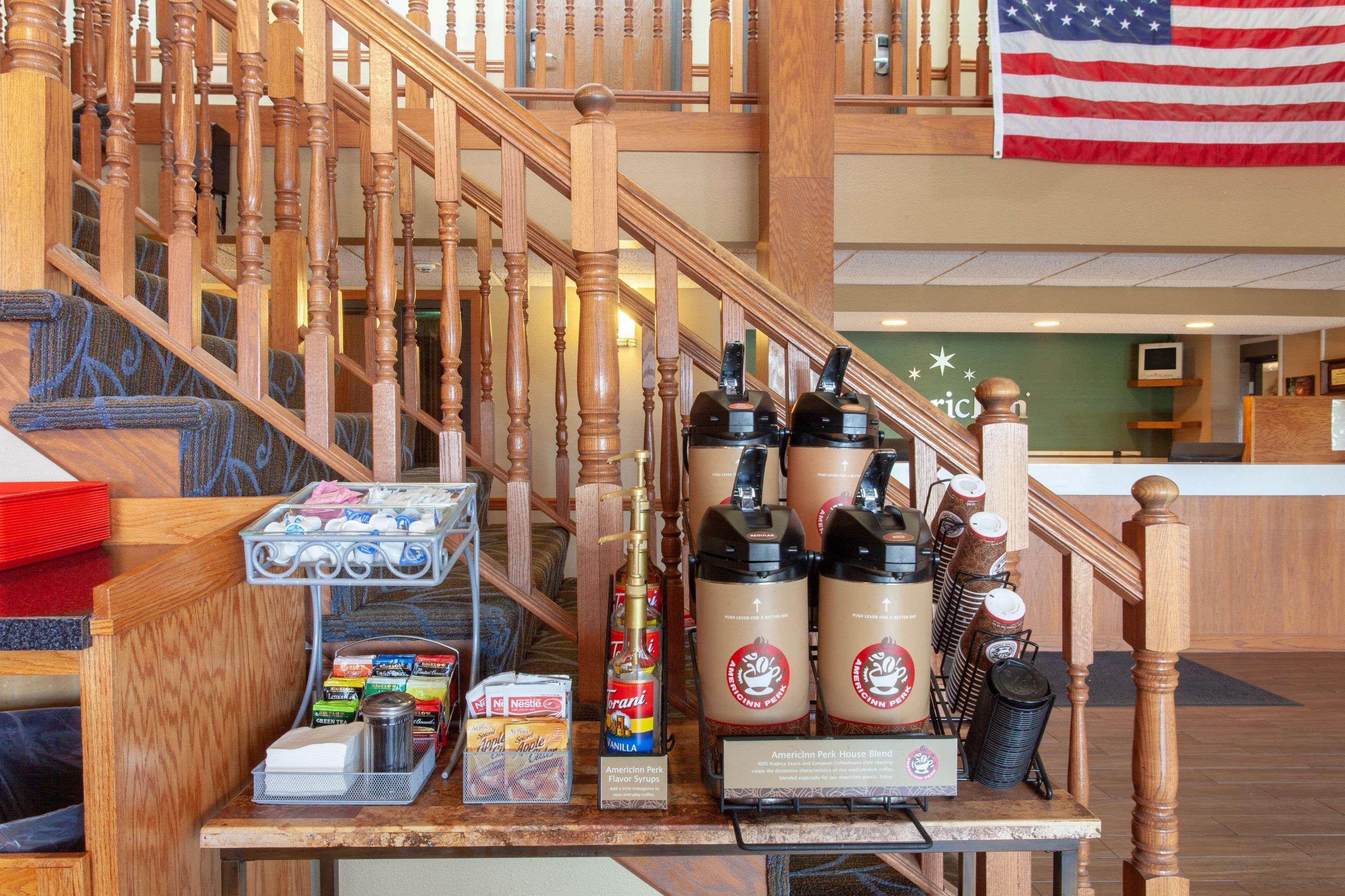 Americinn By Wyndham Hutchinson Buitenkant foto