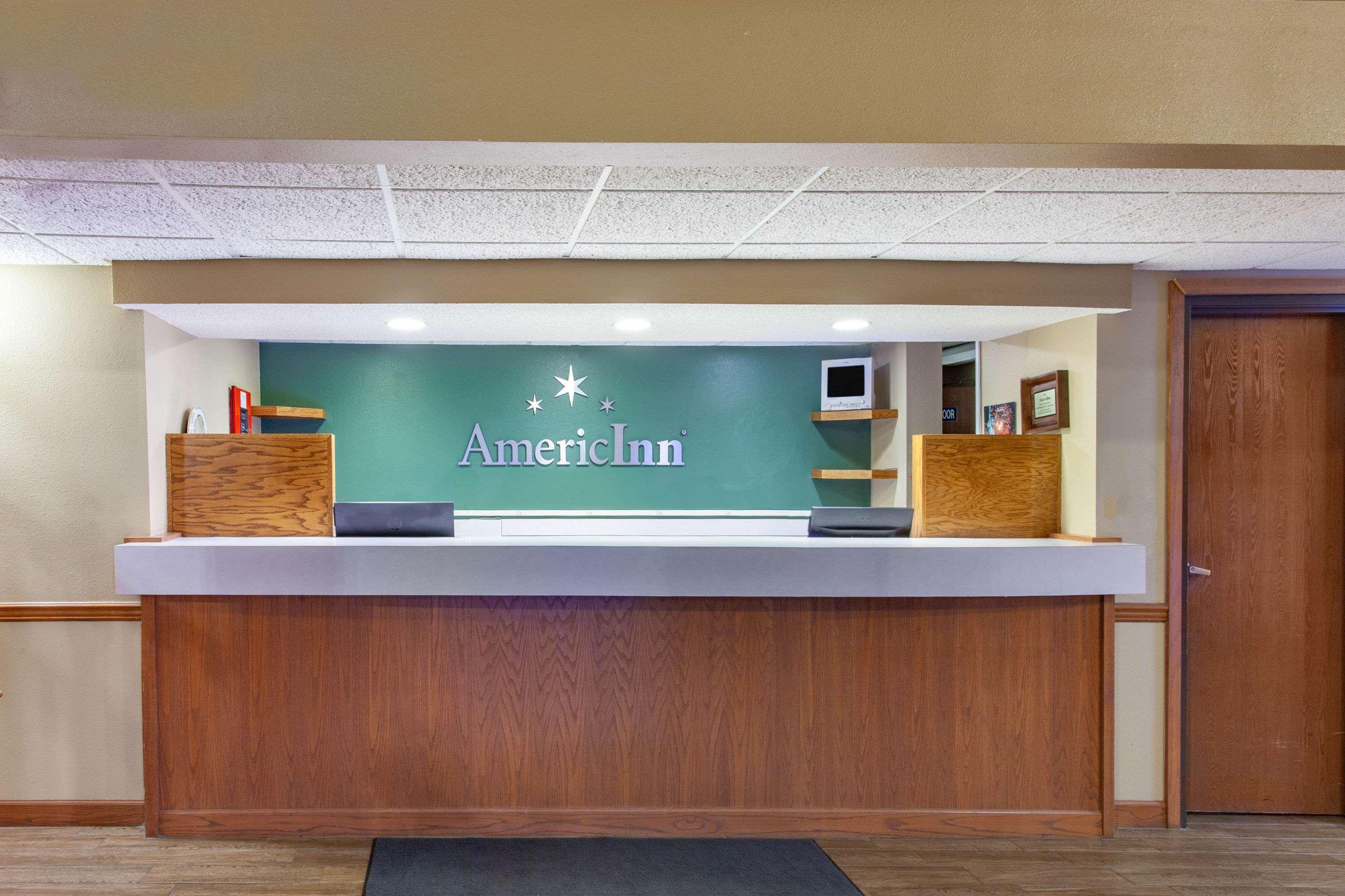 Americinn By Wyndham Hutchinson Buitenkant foto
