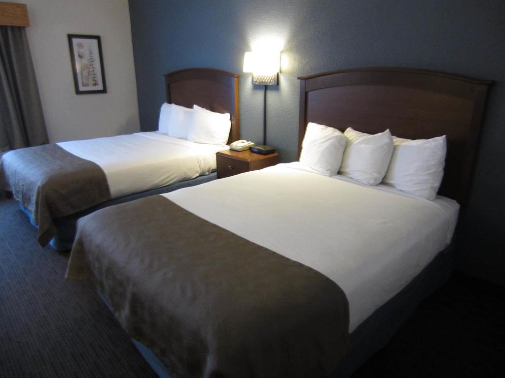 Americinn By Wyndham Hutchinson Kamer foto