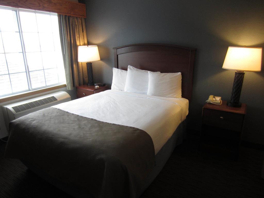 Americinn By Wyndham Hutchinson Kamer foto
